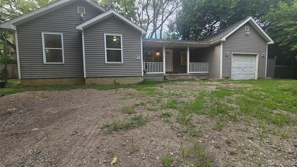 632 Victoria Avenue, Flint city
