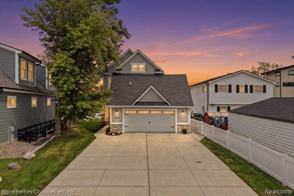 4824 Clinton Drive, Clarkston