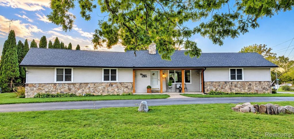 9004 Del Rio Drive, Grand Blanc