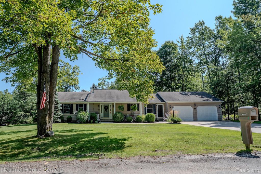 4280 N Weasel Trail, Alcona township