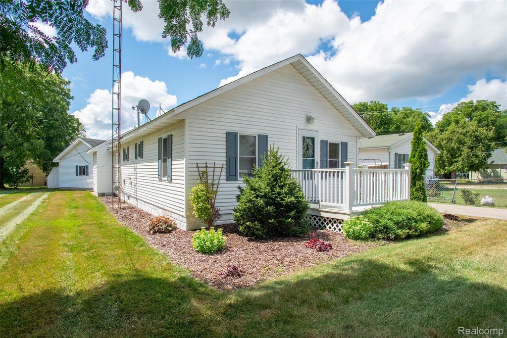 335 Oriole Street, Lapeer city