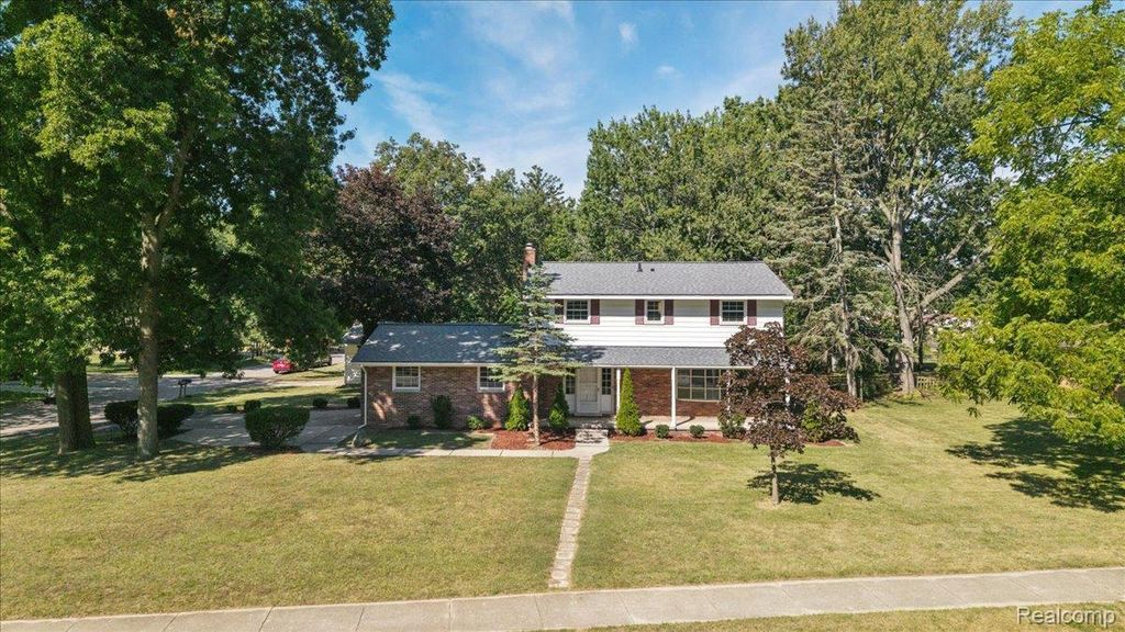 2260 S Harvey Avenue, Westland city