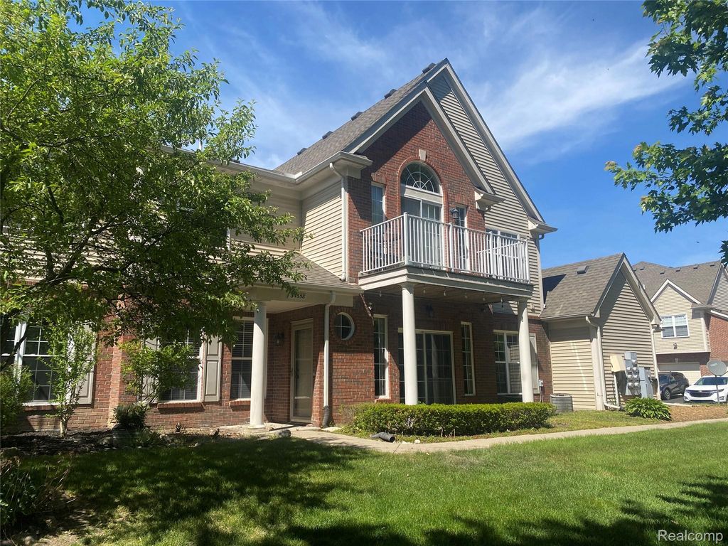 34558 Northrup Drive 8, Chesterfield