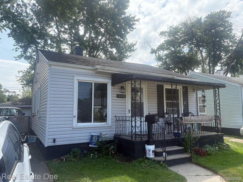 13398 Sherman Avenue, Warren city