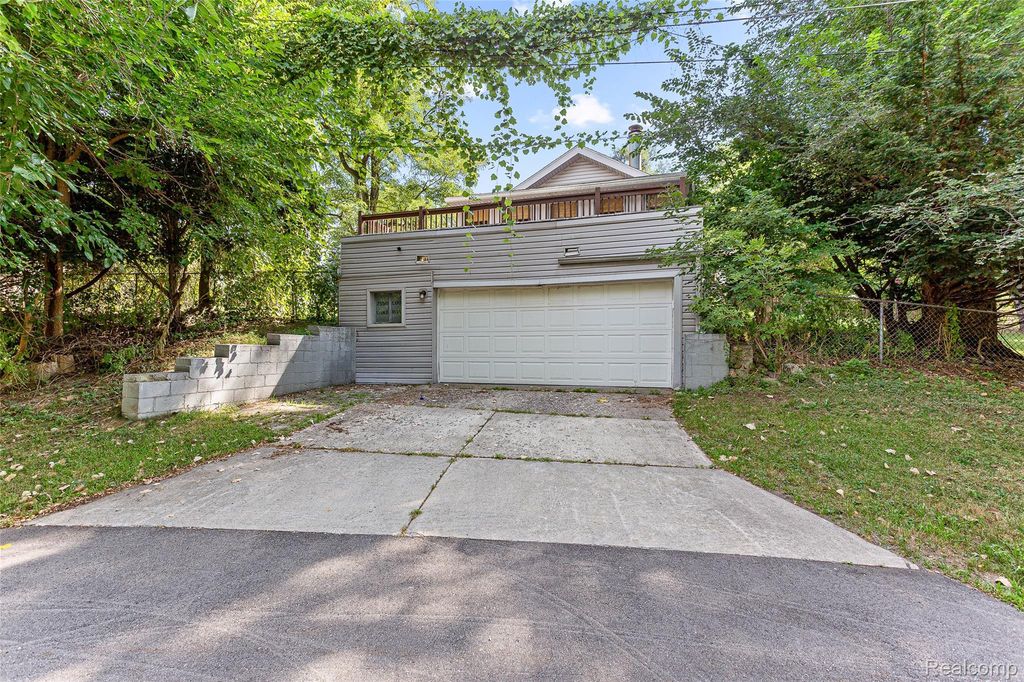 2550 Loon Lake Road, Wixom city