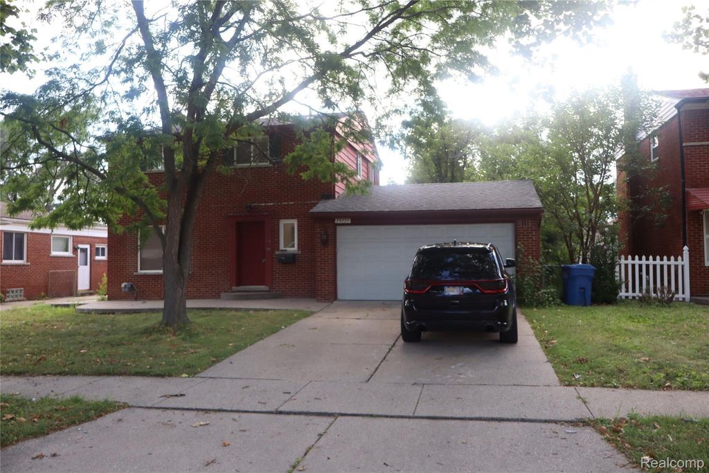 29275 Roan Drive, Warren city
