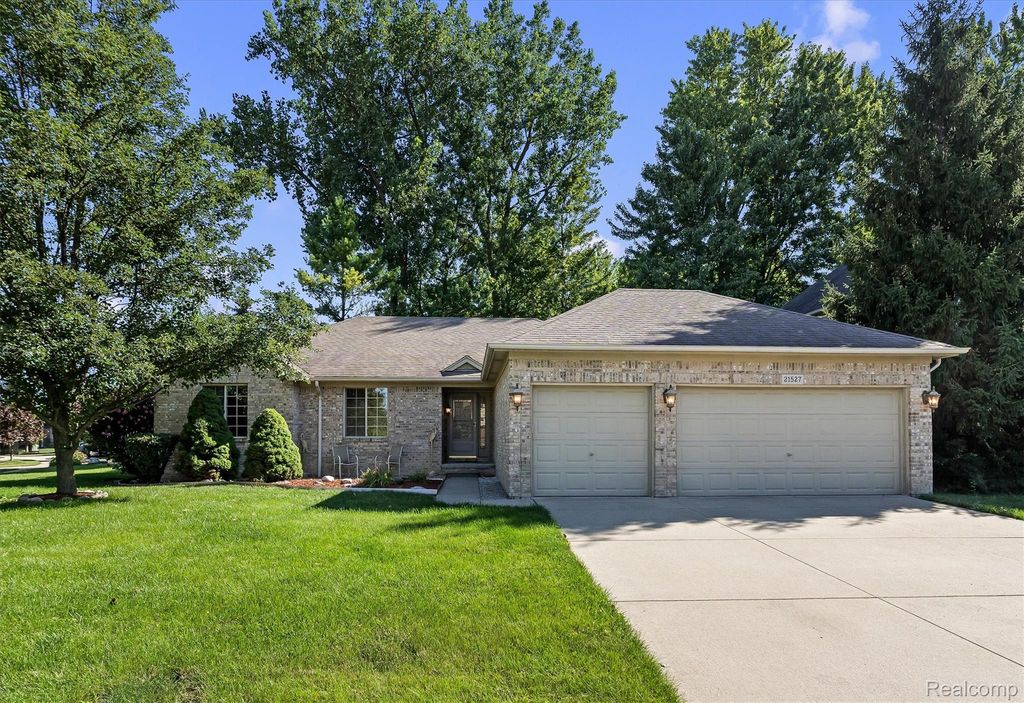 21527 Tangel Drive, Macomb township