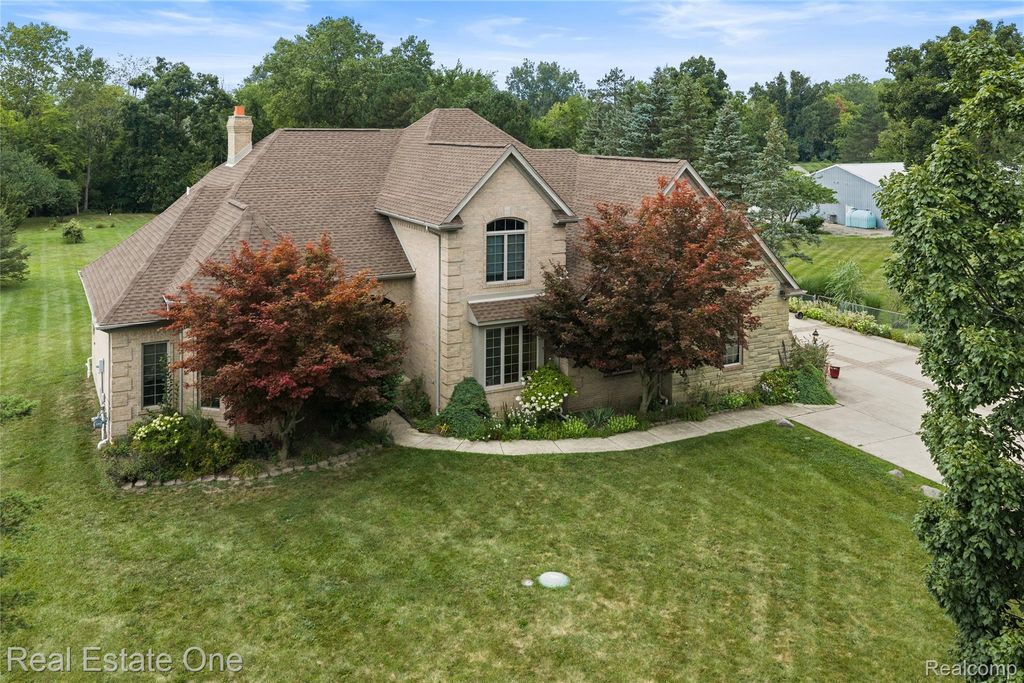 17268 Beech Daly Road, Brownstown charter township