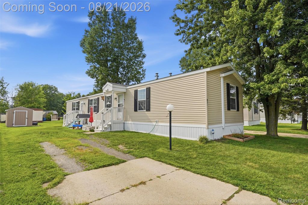 5325 Van Orden Road 41, Webberville village