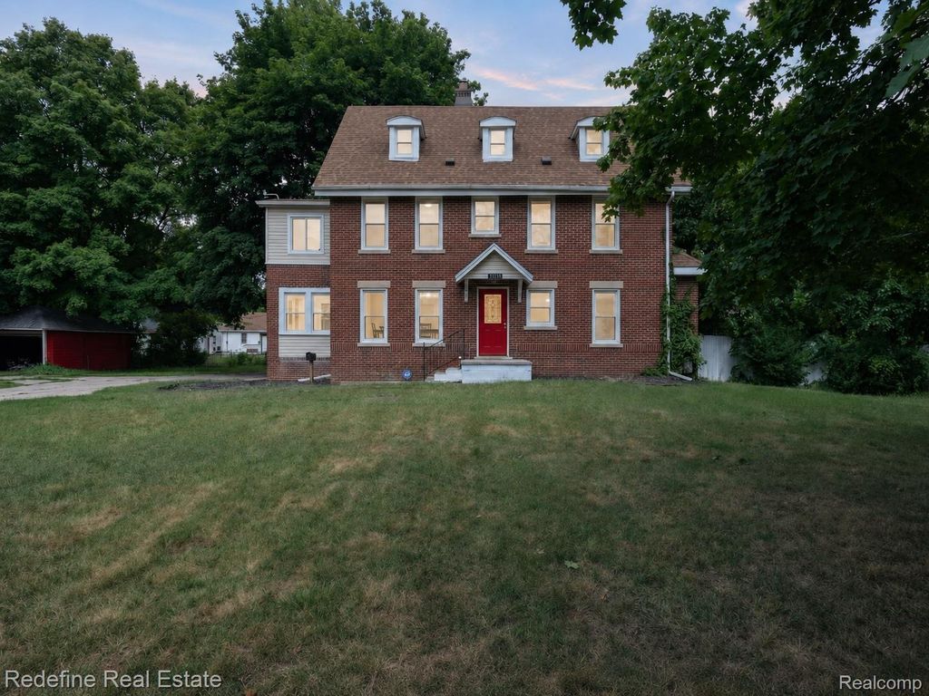 22608 Frisbee Street, Detroit