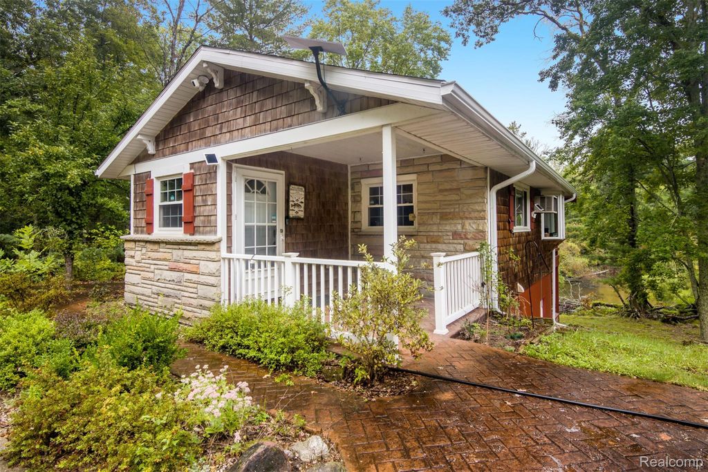2263 Spartan Lane, Baldwin