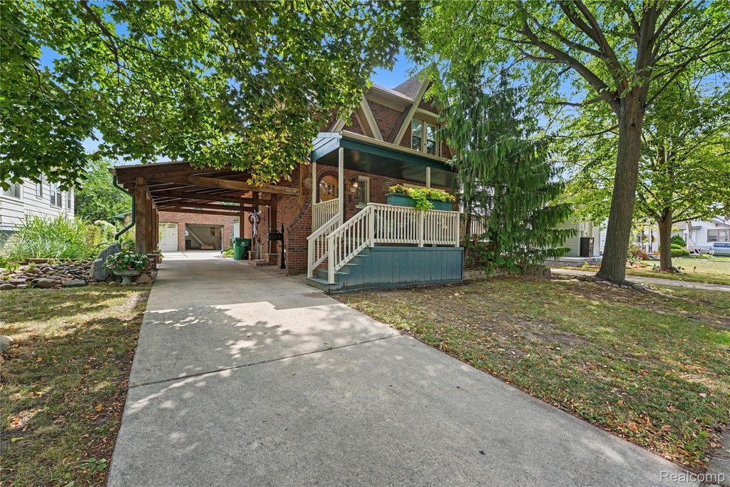 22454 Virginia Avenue, Eastpointe city
