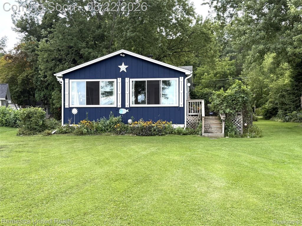 12035 Read Road, Hartland township