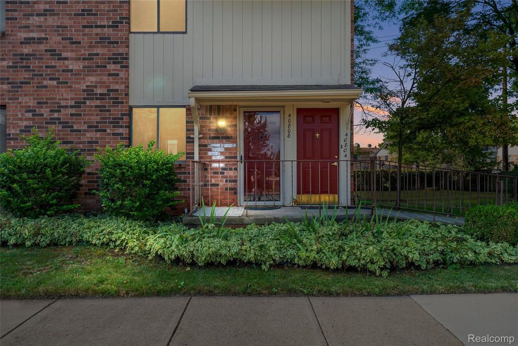 40808 Highpointe Drive, Clinton Township