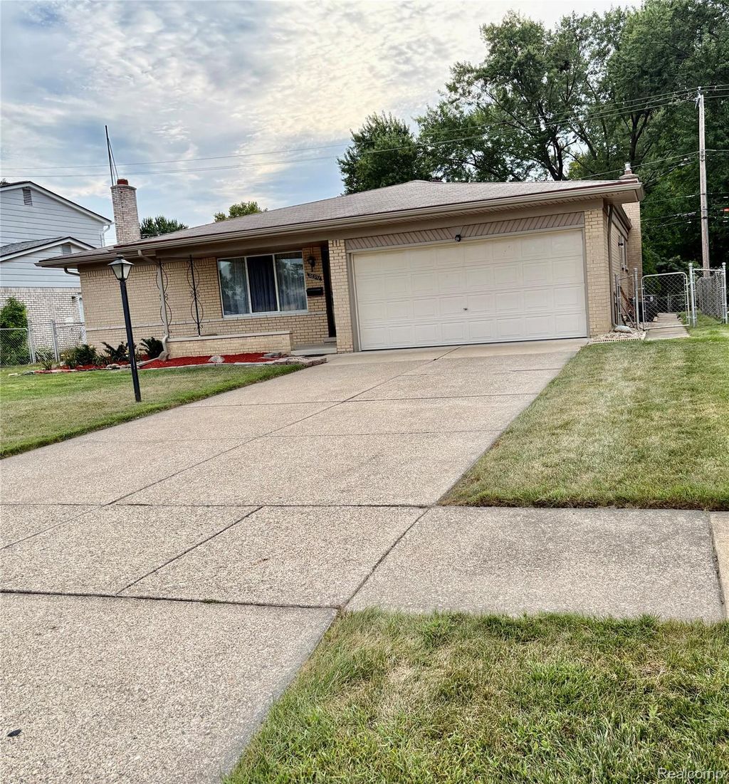 36357 Weber Drive, Sterling Heights city