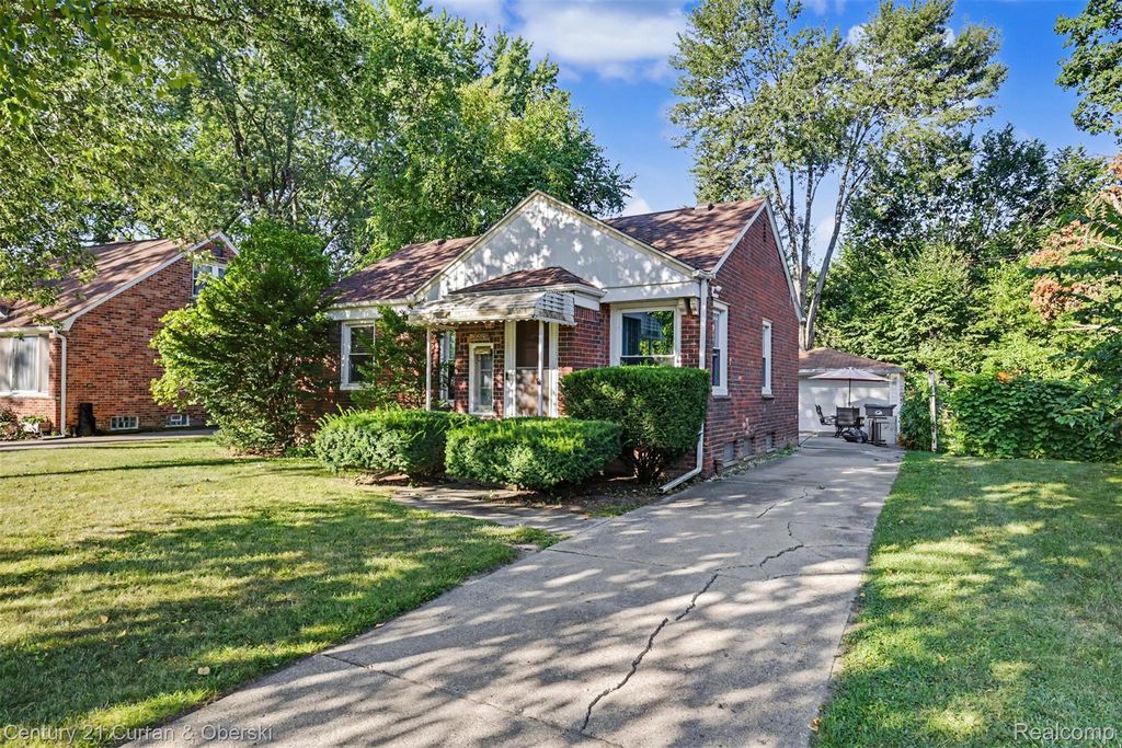 26869 Sunningdale Drive, Inkster city