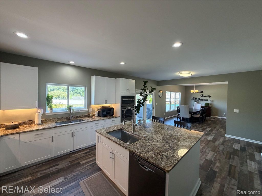452 Lydia Lane, Linden