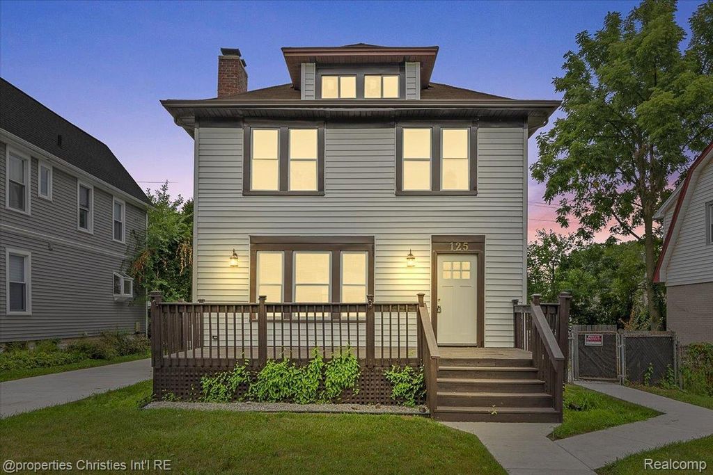 125 Alice Avenue, Bloomfield charter township