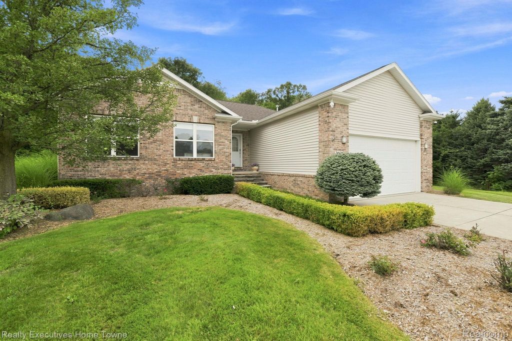 3059 Wexford Circle, Port Huron charter township