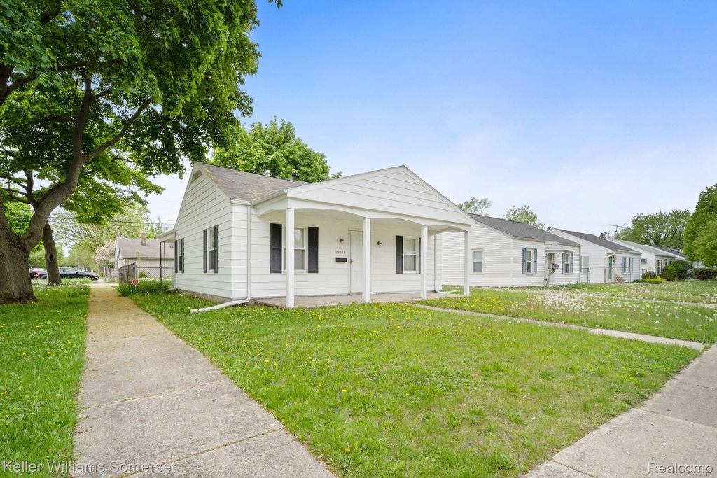 19214 Roscommon Street, Harper Woods city