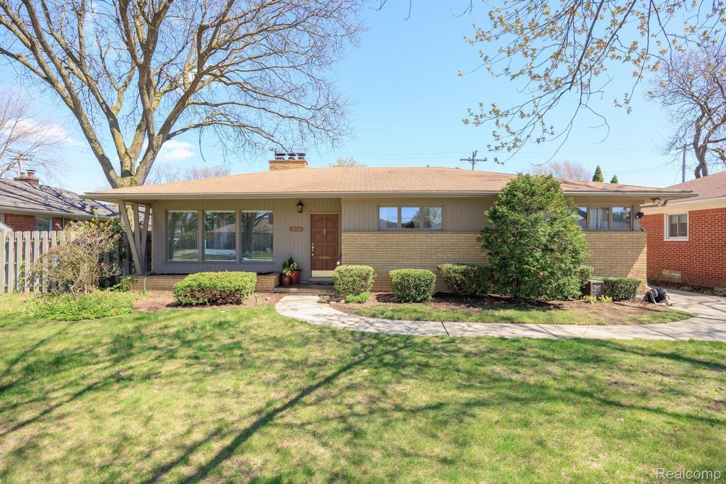 30712 Champine Street, St. Clair Shores city