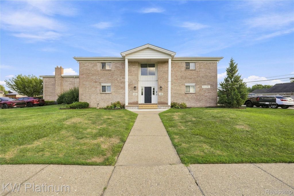 21542 Saint Gertrude Street 6, St. Clair Shores
