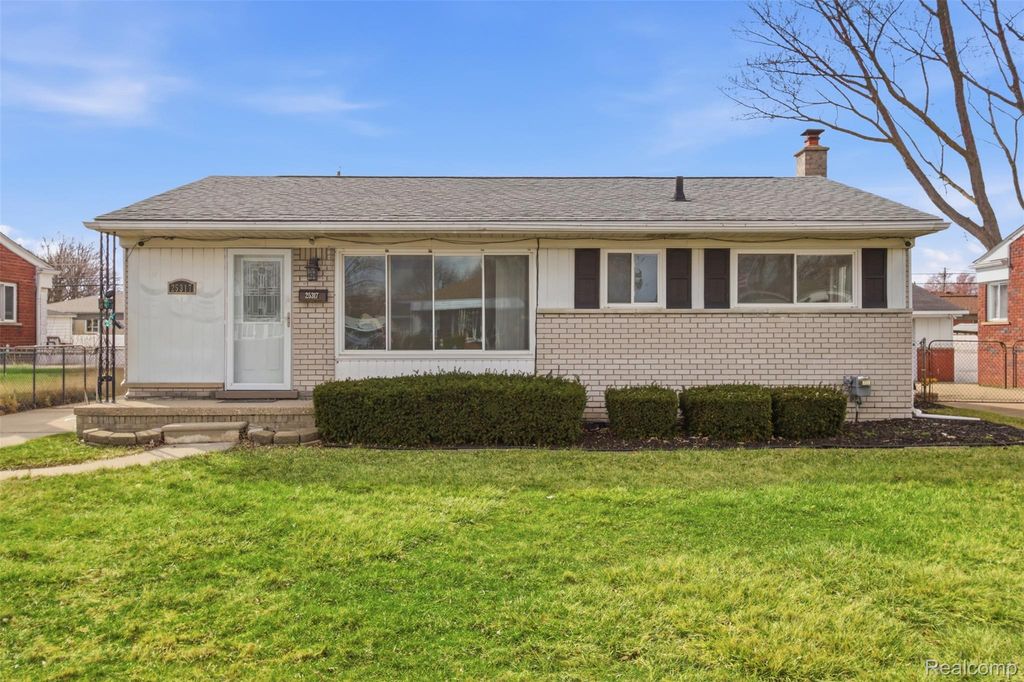 25317 Wagner Avenue, Warren city