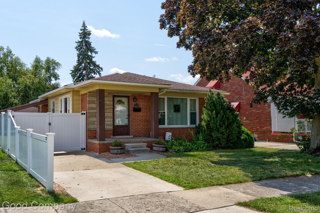 12737 Commonwealth Street, Southgate city
