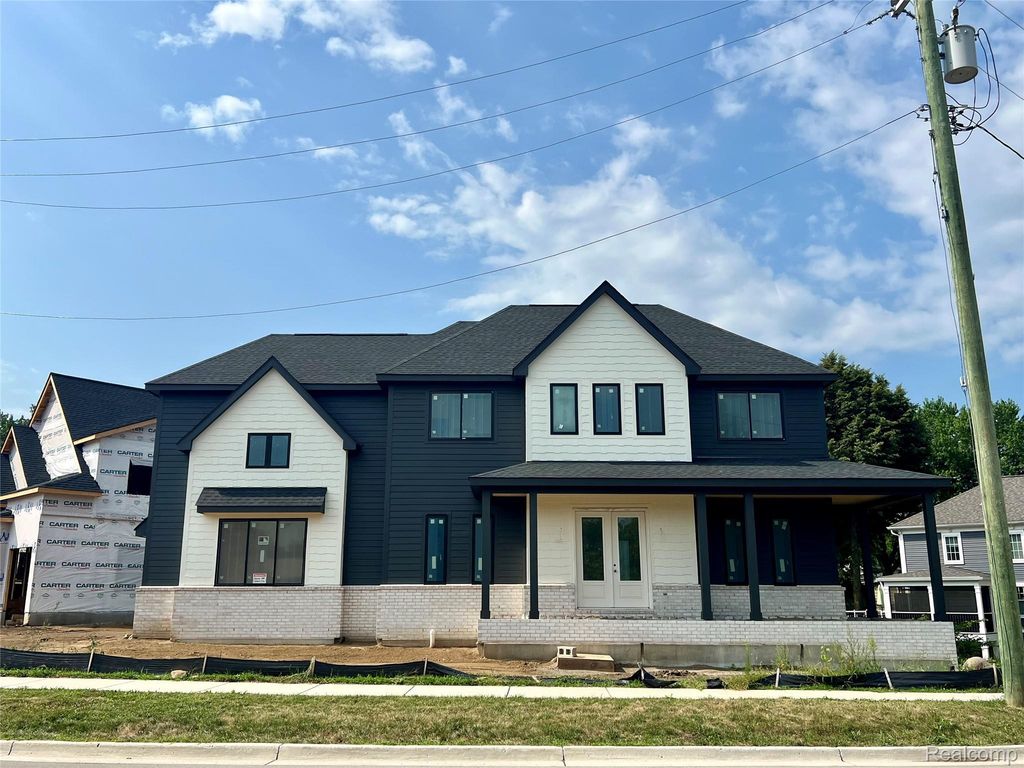 8065 Third Street, Dexter city