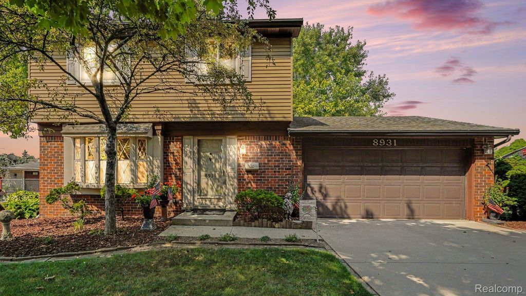8931 Briarwood Drive, Plymouth charter township