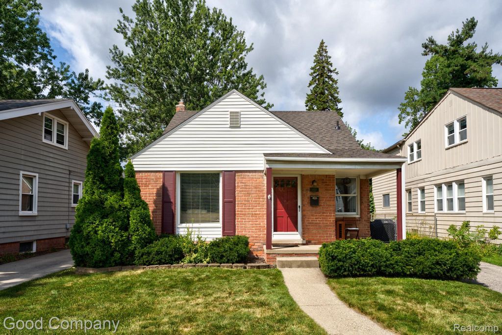 829 Edgewood Drive, Royal Oak city