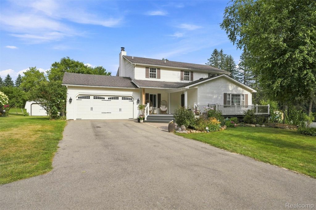 6060 Ford Road, Commerce charter township