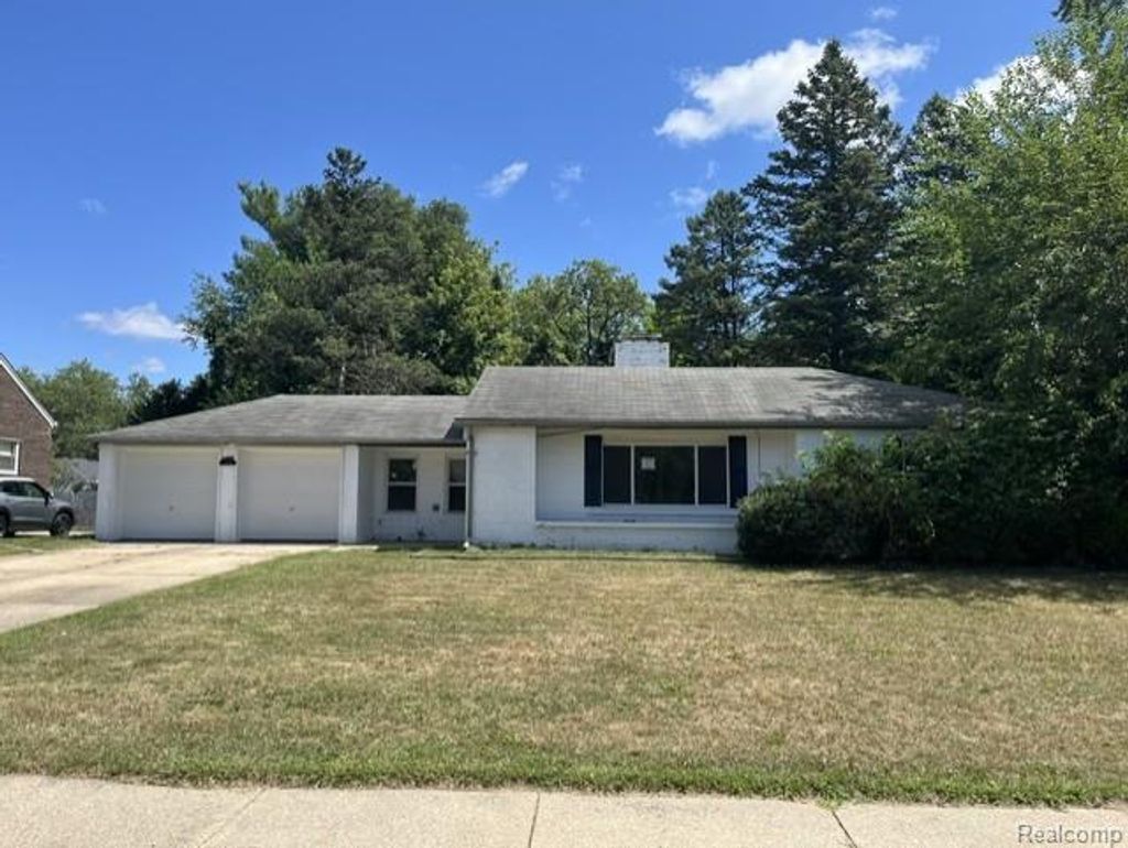 19430 Lexington, Redford charter township