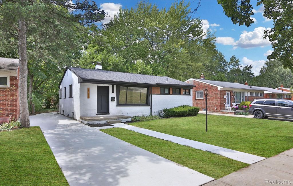 21911 Whitmore Street, Oak Park city