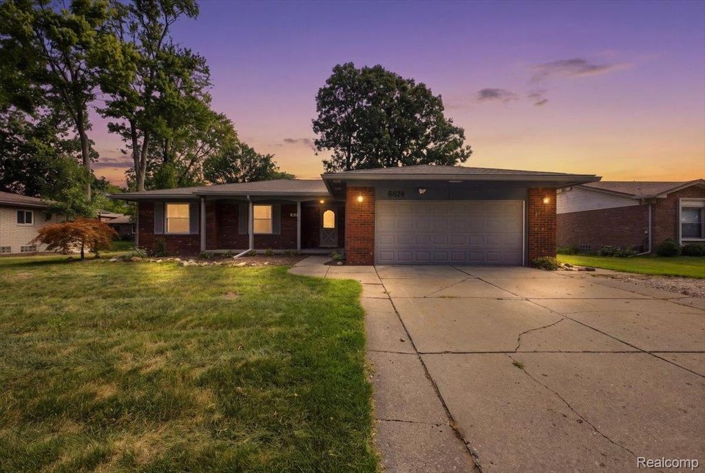 6874 Little Creek Drive, Troy city