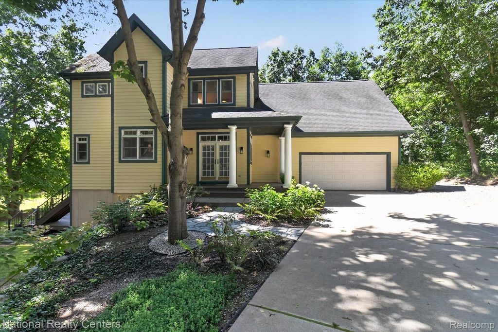 15771 Cavanaugh Lake Road, Sylvan township