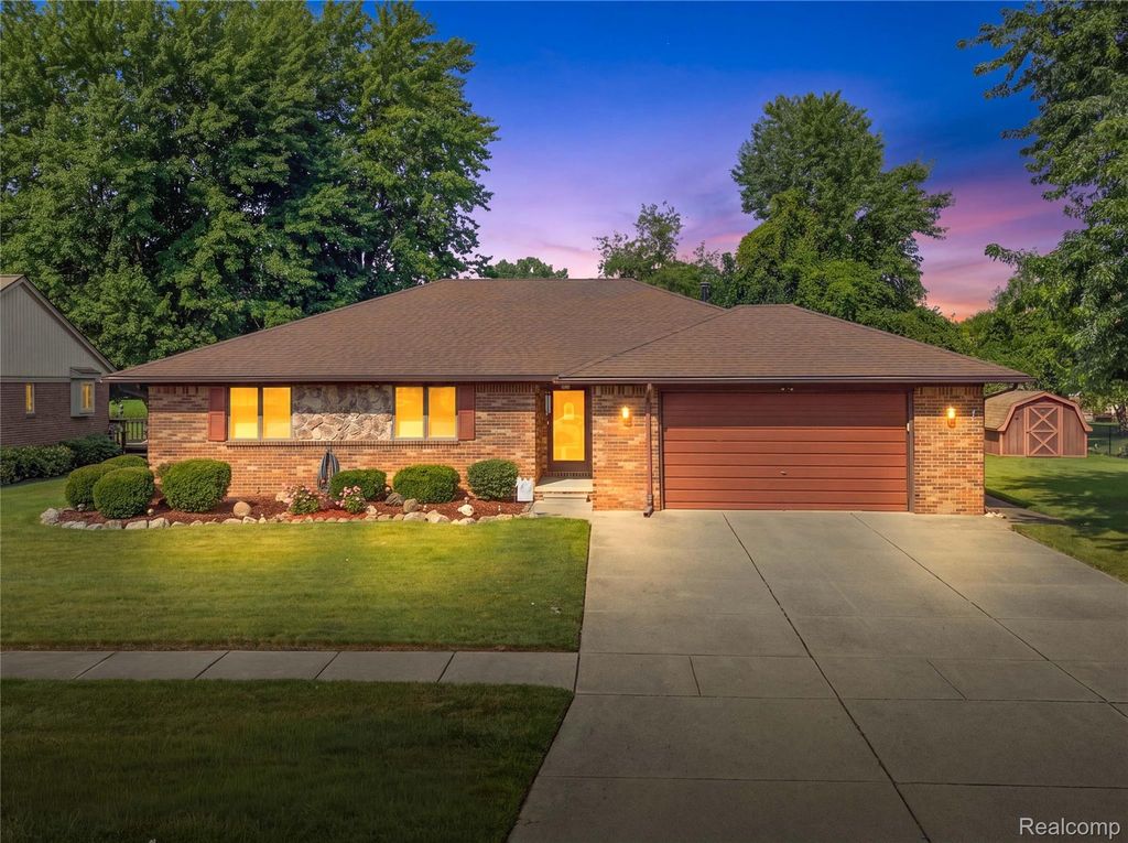 51957 N Adele Circle, Chesterfield township