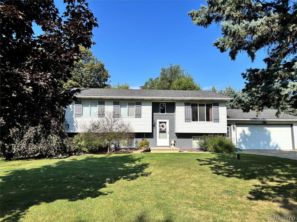 15044 Cutler Drive, Fenton charter township