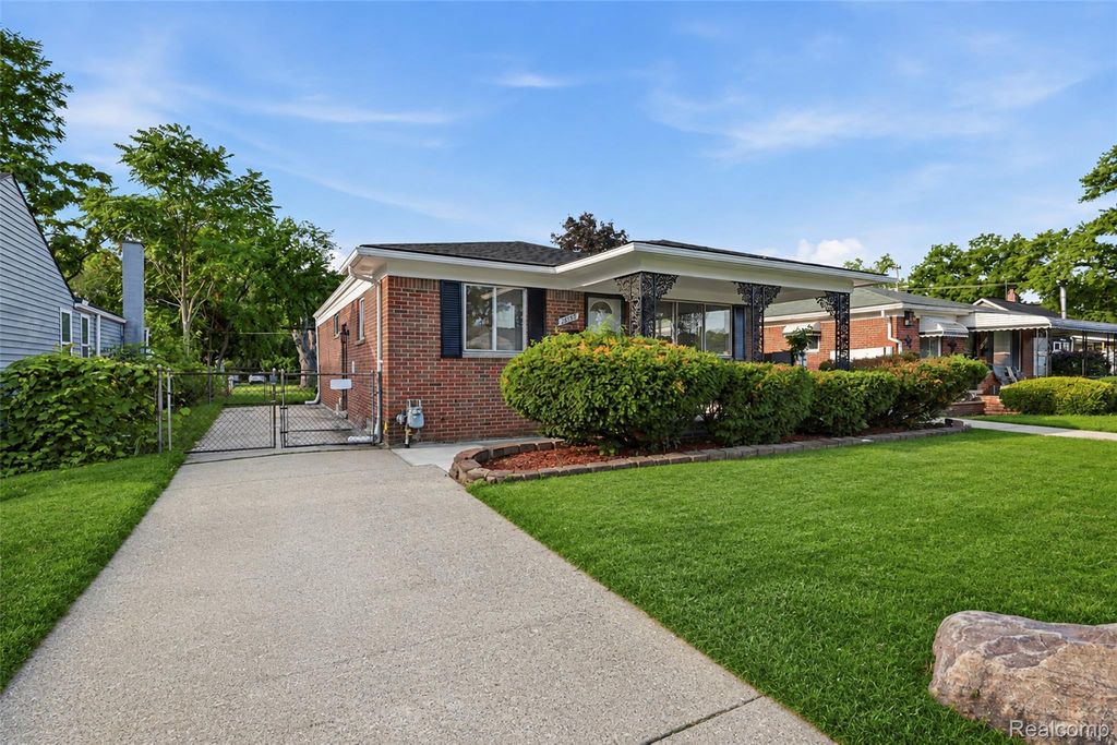 26703 Norfolk Street, Inkster city