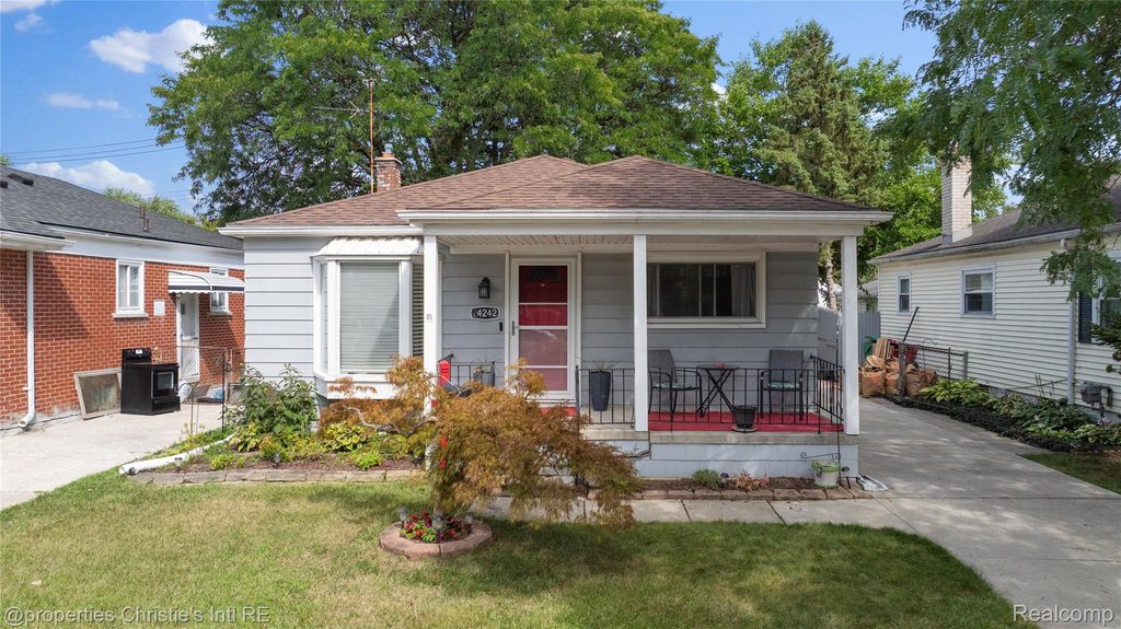 24242 Lexington Avenue, Eastpointe city