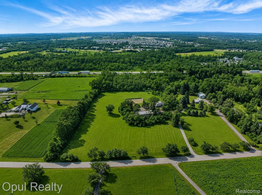8855 Gross Road, Lima township