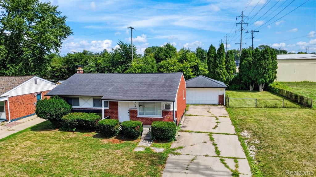 4509 Cheyenne Avenue, Flint city