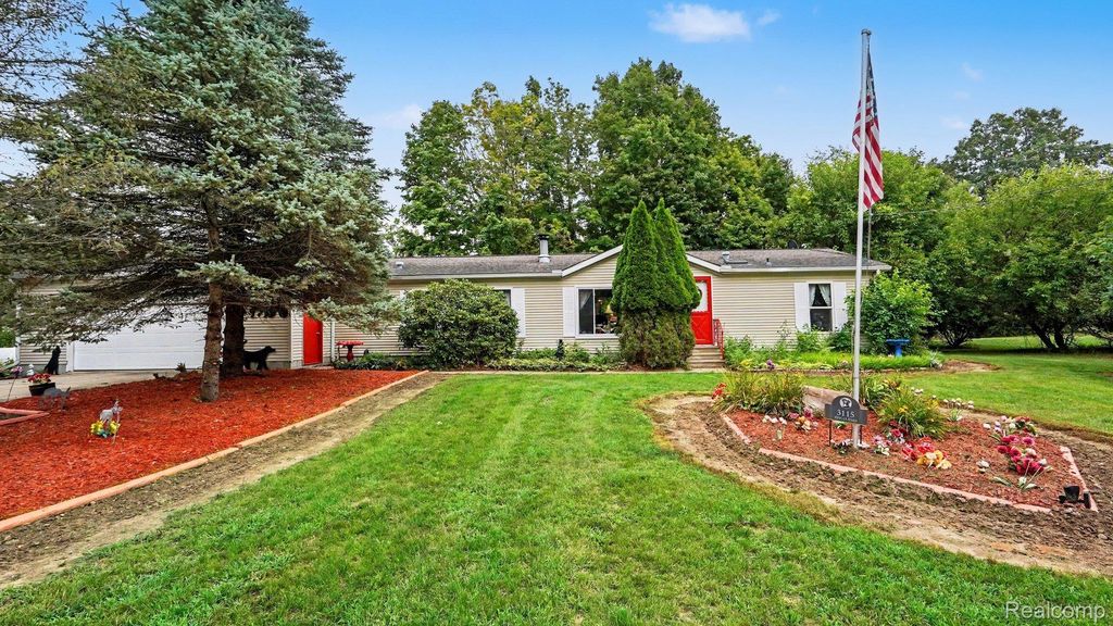 3115 Brogan Road, Stockbridge township