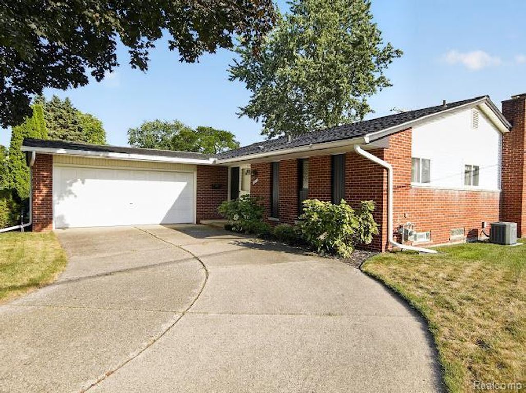 36115 Summers Street, Livonia city