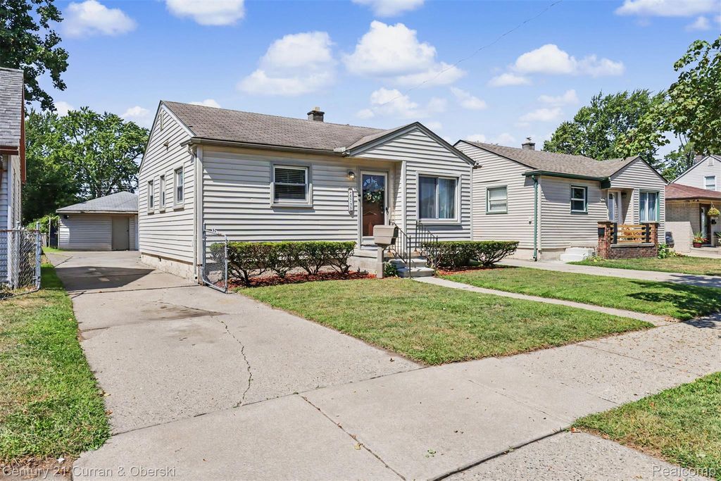 5735 N Silvery Lane, Dearborn Heights city