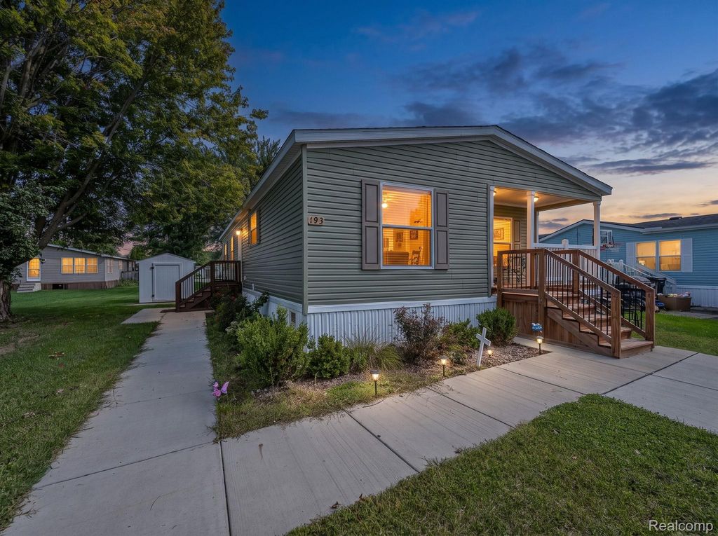 6988 Mckean Road 193, Ypsilanti