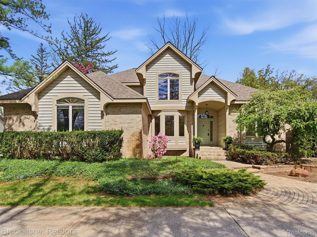 6512 White Lake Road, Village of Clarkston city