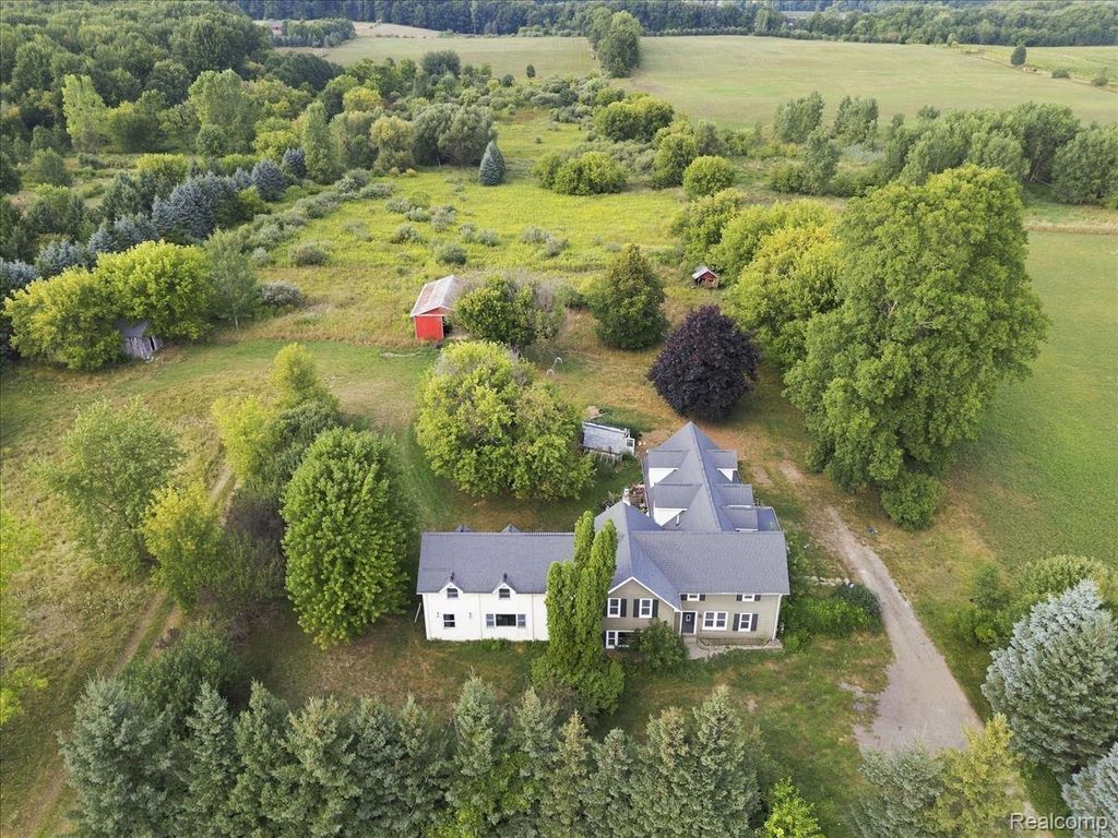 3756 Reamer Road, Oregon township