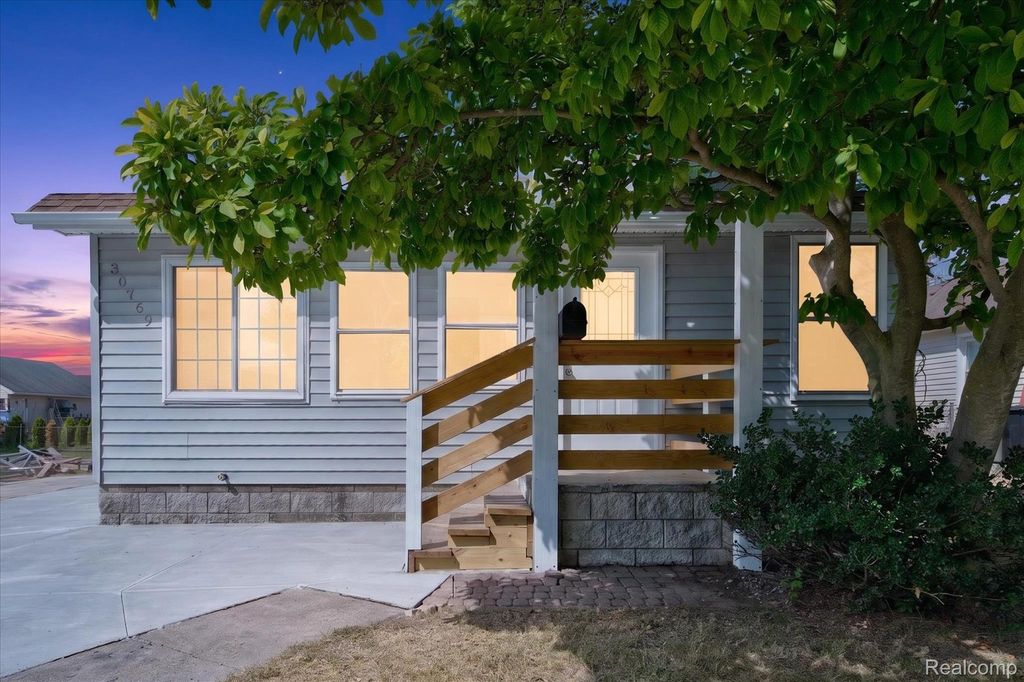 30769 Brush Street, Madison Heights city