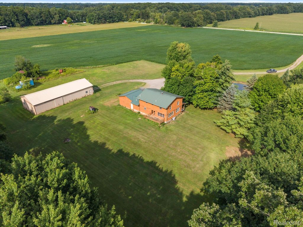 76565 Mcfadden Road, Armada township